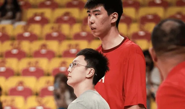 愿无大碍！徐昕半场出战6分钟，投篮1中1得到2分1篮板1抢断