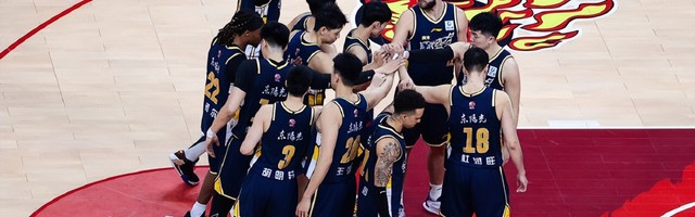 九游娱乐-广东宏远有九名球员合同到期！外援或一个不留，杜锋重整阵容